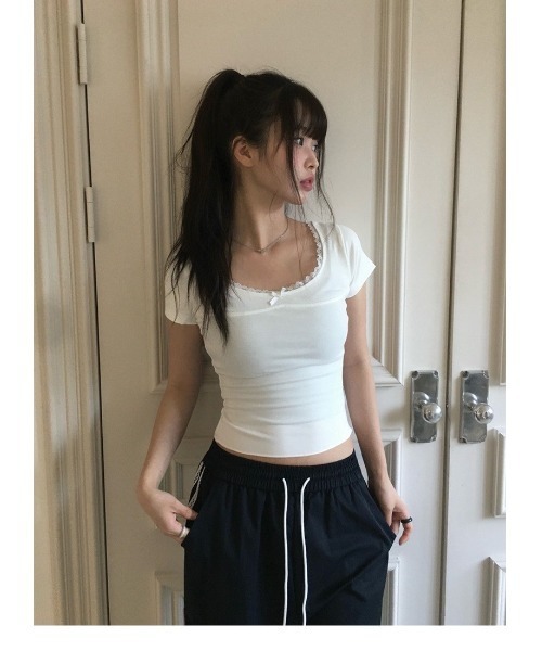 anyonemore（エニワンモア）の「レーススクエアネックリボン半袖Tシャツ（Tシャツ/カットソー・レディース・グレー/ホワイト/ブラック・FREE）」の7枚目の写真