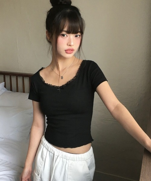 anyonemore（エニワンモア）の「レーススクエアネックリボン半袖Tシャツ（Tシャツ/カットソー・レディース・グレー/ホワイト/ブラック・FREE）」の22枚目の写真