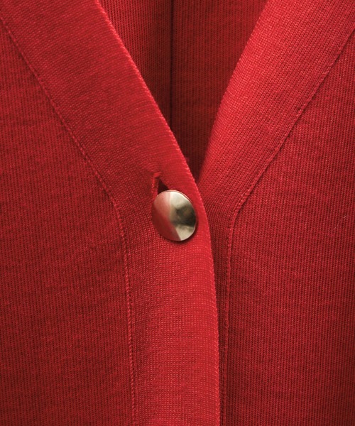 SALON adam et rope'（サロン アダム エ ロペ）の「ウールVネック金ボタンカーディガン（カーディガン/ボレロ・レディース・レッド/ベージュ/グレー・FREE）」の4枚目の写真