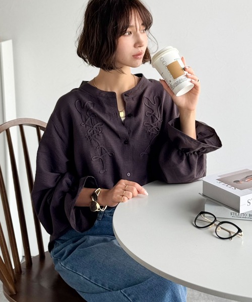 classicalelf(クラシカルエルフ)の「”迎え秋ブラウス”にこれ一択。袖ぽわん、胸元ひとくせが大人かわいい♪コード刺繍キャンディスリーブシャツ(長袖)(シャツ/ブラウス・レディース・チャコール/ブラウン/アイボリー・X-LARGE/SMALL/MEDIUM/LARGE)」の18枚目の写真