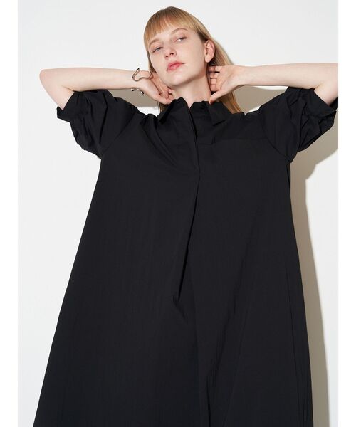 ELENDEEK(エレンディーク)の「フォルムシャツワンピース(ワンピース・レディース・グレー/ブラック/ベージュ・02/01)」の12枚目の写真