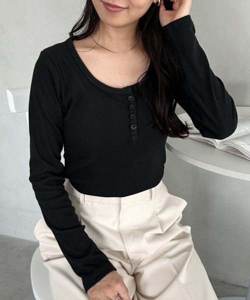 CLEA（クレア）の「ヘンリーネック長袖リブコンパクトトップス（Tシャツ/カットソー・レディース・ブラック/グレー/ブラウン/ホワイト・FREE）」の12枚目の写真