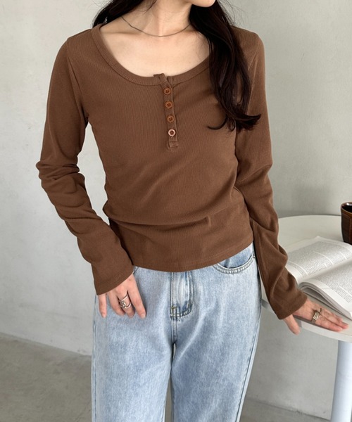 CLEA（クレア）の「ヘンリーネック長袖リブコンパクトトップス（Tシャツ/カットソー・レディース・ブラック/グレー/ブラウン/ホワイト・FREE）」の20枚目の写真