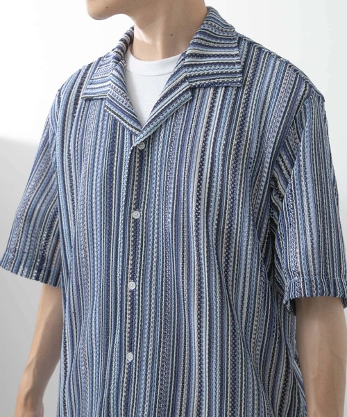 ITEMS URBANRESEARCH（アイテムズ アーバンリサーチ）の「マルチストライプレースオープンカラーショートスリーブシャツ（シャツ/ブラウス・メンズ・ブラック/ブルー/グリーン・LARGE/MEDIUM）」の4枚目の写真
