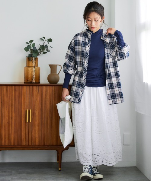 SMILE LAND（スマイルランド）の「＜大きいサイズ＞メロウハイネックカットソートップス（Tシャツ/カットソー・レディース・モカ/ネイビー/ブラック・L～LL/5L～6L/3L～4L）」の7枚目の写真