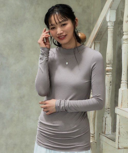 SMILE LAND（スマイルランド）の「＜大きいサイズ＞メロウハイネックカットソートップス（Tシャツ/カットソー・レディース・モカ/ネイビー/ブラック・L～LL/5L～6L/3L～4L）」の16枚目の写真