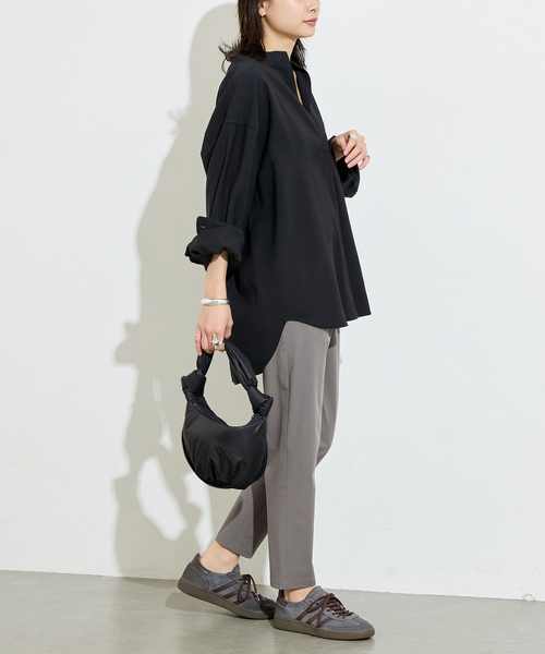 JOURNAL STANDARD(ジャーナルスタンダード)の「《追加4》【撥水/接触冷感/洗える/UV】リネンナイロンストレッチテーパードパンツ(その他パンツ・レディース・グレー/ベージュ系その他/ブラック・40/38/36)」の5枚目の写真