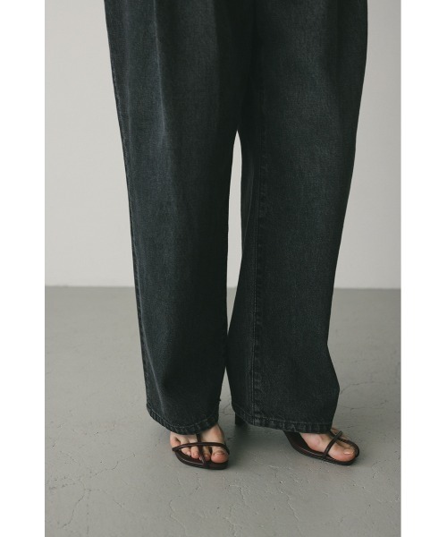 STYLEMIXER（スタイルミキサー）の「タックワイドルーズデニム（デニムパンツ・レディース・ブラック/ライトブルー・X-SMALL/SMALL/MEDIUM）」の9枚目の写真