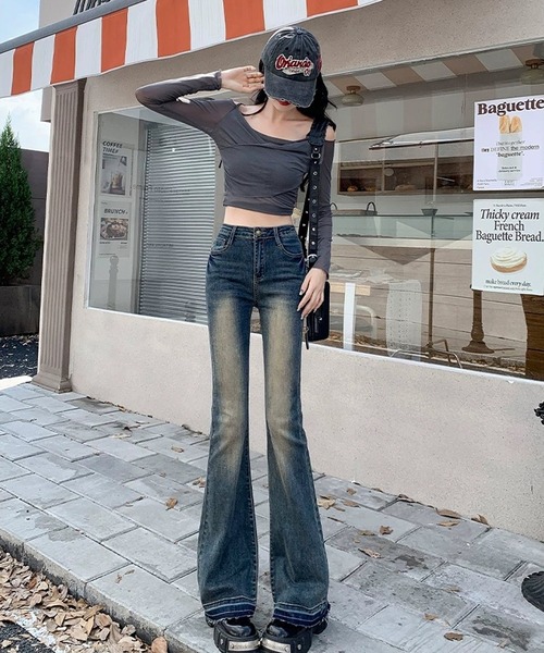 shopnikoniko(ショップニコニコ)の「フレアデニムパンツ ブーツカット ハイウエスト 刺繍 ダメージ ハイウエスト ジーンス(デニムパンツ・レディース・ブルー・フリー)」の10枚目の写真
