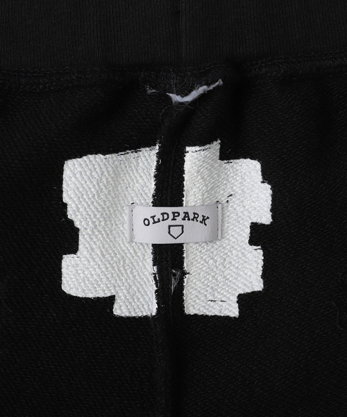 OLD PARK(オールドパーク)の「OLD PARK 別注 BAGGY SWEAT SHORTS:ショートパンツ(スウェットパンツ・レディース・グレー/ブラック・MEDIUM)」の21枚目の写真