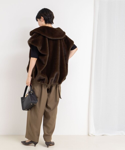 Rie Miller（リエミラー）の「エコファー衿付ベスト（ブルゾン・レディース・ダークブラウン/アイボリー・38）」の16枚目の写真