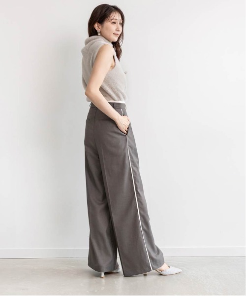 RANDA（ランダ）の「ウエストデザインラインタックパンツ（その他パンツ・レディース・ネイビー/ブラウン/グレー・1/0）」の11枚目の写真