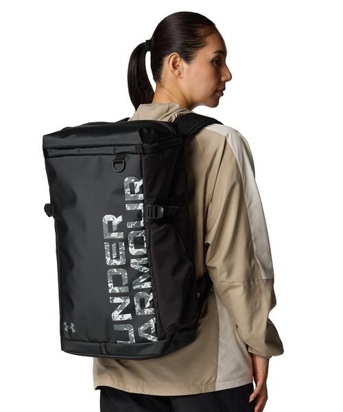 UNDER ARMOUR（アンダーアーマー）の「UAターポリン バックパック2.0 40リットル（トレーニング/メンズ/レディース）（バックパック/リュック・レディース・ブラック系その他・ONESIZE）」の6枚目の写真