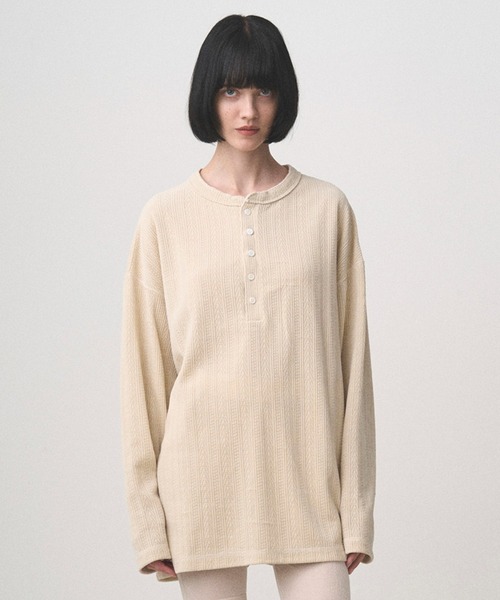 Juha(ユハ)の「JACQUARD HENLEY(Tシャツ/カットソー・メンズ・ブラック/ナチュラル・3/4)」の1枚目の写真