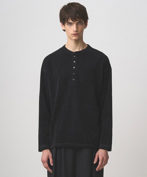 Juha(ユハ)の「JACQUARD HENLEY(Tシャツ/カットソー・メンズ・ブラック/ナチュラル・3/4)」の2枚目の写真