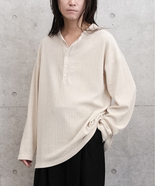 Juha(ユハ)の「JACQUARD HENLEY(Tシャツ/カットソー・メンズ・ブラック/ナチュラル・3/4)」の13枚目の写真