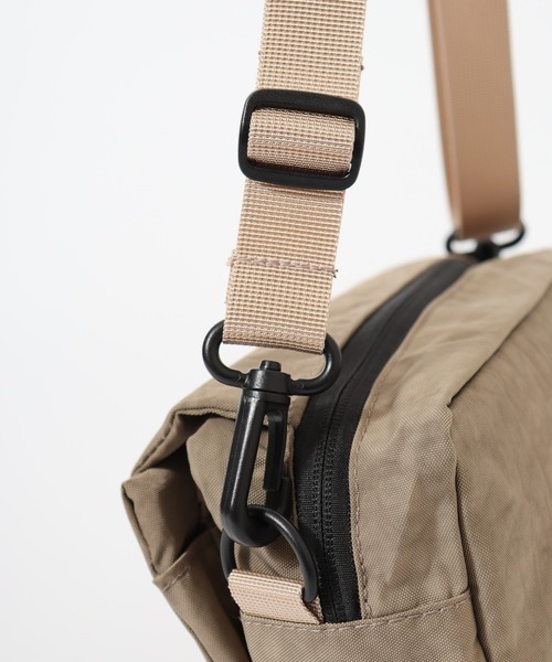 KRIFF MAYER（クリフメイヤー）の「KRIFF MAYER 撥水加工 マルチ ショルダー バッグ 男女兼用（ショルダーバッグ・メンズ・ブラック/ダークグリーン/ブラウン・FREE）」の10枚目の写真