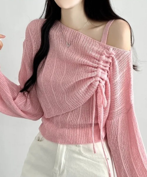Maison Calme（メゾンカルム）の「【2点セット】サイドドロストギャザーワンショルトップス キャミ 透かし編み（Tシャツ/カットソー・レディース・ホワイト/ブラック/ピンク/グレー・F）」の4枚目の写真