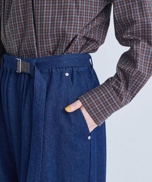 conges payes ADIEU TRISTESSE(コンジェ ペイエ アデュートリステス)の「ベルト付きデニムワイドパンツ(デニムパンツ・レディース・インディゴブルー・38)」の8枚目の写真