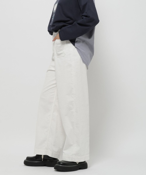 niko and...（ニコアンド）の「コーデュロイポケットワイドパンツ（その他パンツ・レディース・インディゴブルー/スモーク/ライトベージュ/オフホワイト/ダークブラウン・MEDIUM/LARGE）」の18枚目の写真