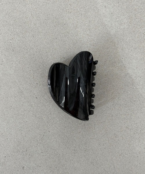 SANSeLF（サンセルフ）の「【SANSeLF】 ハート ヘアクリップ ミニマルシルエット saa25a071（バレッタ/ヘアクリップ・レディース・ブラック/レッド・FREE）」の12枚目の写真