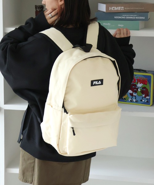 FILA(フィラ)の「【FILA/フィラ】スタンダードデイパック(バックパック/リュック・メンズ・ブラック系その他/ブラック/アイボリー・FREE)」の2枚目の写真