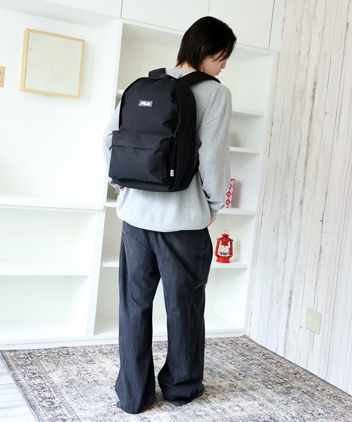 FILA(フィラ)の「【FILA/フィラ】スタンダードデイパック(バックパック/リュック・メンズ・ブラック系その他/ブラック/アイボリー・FREE)」の8枚目の写真