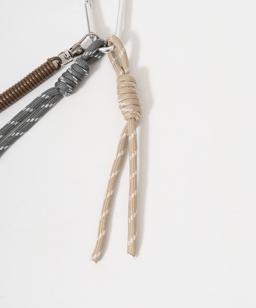 crossi（クロッシー）の「もこもこ ボアチャーム（チャーム・レディース・ベージュ/ブラウン/ライトグリーン・FREE）」の6枚目の写真