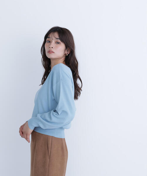 NATURAL BEAUTY BASIC（ナチュラルビューティーベーシック）の「◇総針ベーシックシリーズ ニュアンスVネックニット（ニット/セーター・レディース・ベージュ/ブラウン/ブルー/オフホワイト・FREE）」の21枚目の写真