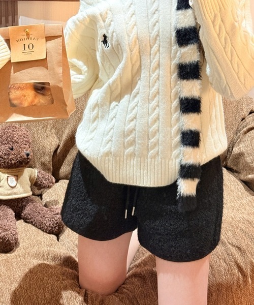gossip!ロサンゼルス(ゴシップロサンゼルス)の「【Y2Kガーリー】もこもこボアショートパンツ(その他パンツ・レディース・オフホワイト/ブラック/グレー・FREE)」の15枚目の写真