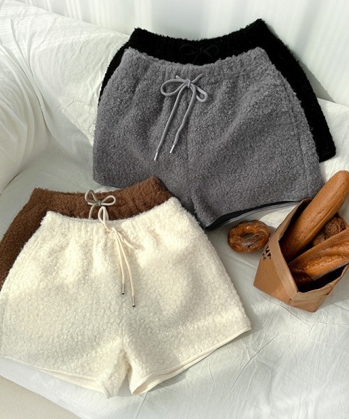 セール】【Y2Kガーリー】もこもこボアショートパンツ（その他パンツ