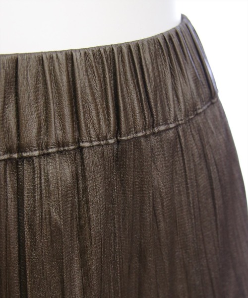 CLEAR BASIC（クリアベーシック）の「フェイクレザーティアードロングスカート［大人 カジュアル 着回し力抜群］（スカート・レディース・ダークブラウン/ブラック/カーキ・F）」の6枚目の写真