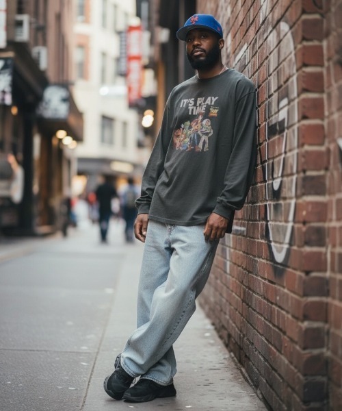 Disney（ディズニー）の「Disney ピグメントロングスリーブTシャツ（Tシャツ/カットソー・レディース・スミクロ/ブラック系その他7/ブラック系/ブラック系その他4/ブラック系その他6/ブラック系1/ブラック系3/ブラック系その他2/ブラック系その他/ブラック系その他3/ブラック系その他5/ブラック系2/ブラック系4・M/L/XL）」の6枚目の写真