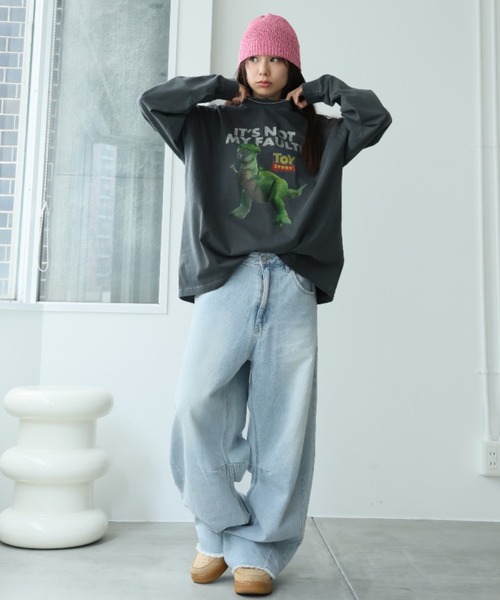 Disney（ディズニー）の「Disney ピグメントロングスリーブTシャツ（Tシャツ/カットソー・レディース・スミクロ/ブラック系その他7/ブラック系/ブラック系その他4/ブラック系その他6/ブラック系1/ブラック系3/ブラック系その他2/ブラック系その他/ブラック系その他3/ブラック系その他5/ブラック系2/ブラック系4・M/L/XL）」の22枚目の写真