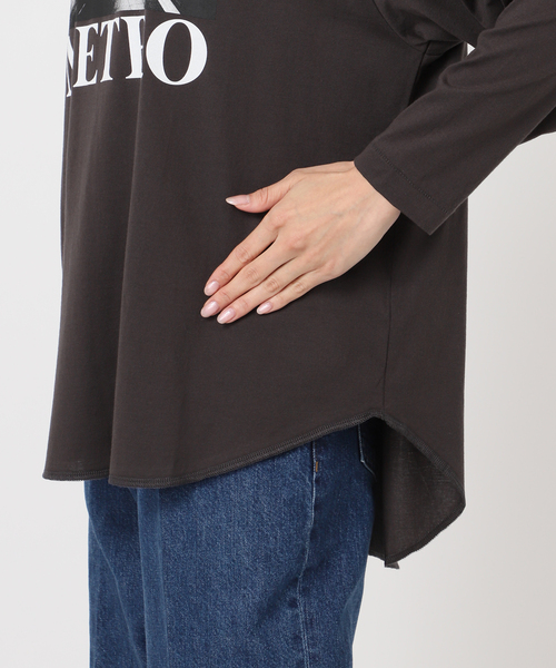 B.C STOCK(ベーセーストック)の「MCL/エムシーエル 別注 ロゴ L/S TEE(Tシャツ/カットソー・レディース・ホワイト系その他/ホワイト/ブラック系その他/ブラック・FREE)」の9枚目の写真