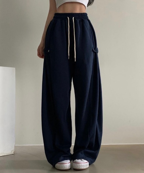 FREE STYLISTS(フリー スタイリスト)の「YUGA_YGMC Wide-length sweatpants with adjustable buckles(スウェットパンツ・レディース・ブラウン/ライトグレー/ネイビー・S/M)」の19枚目の写真