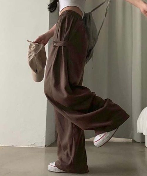 FREE STYLISTS(フリー スタイリスト)の「YUGA_YGMC Wide-length sweatpants with adjustable buckles(スウェットパンツ・レディース・ブラウン/ライトグレー/ネイビー・S/M)」の13枚目の写真