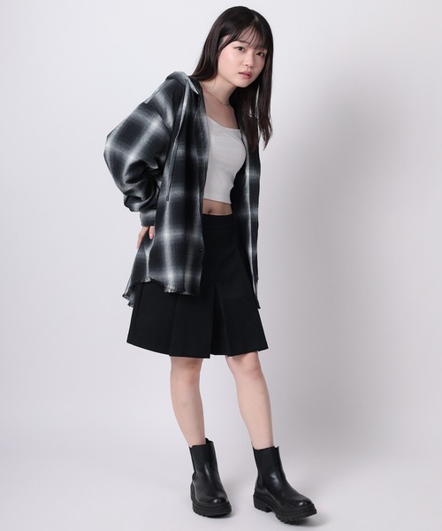 SlashDate（スラッシュデイト）の「【82】カットオフ オンブレチェック フードシャツ（シャツ/ブラウス・レディース・ブルー/ブラック/ブラウン・M/L）」の8枚目の写真