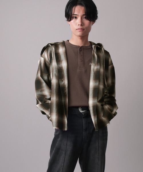 SlashDate（スラッシュデイト）の「【82】カットオフ オンブレチェック フードシャツ（シャツ/ブラウス・レディース・ブルー/ブラック/ブラウン・M/L）」の19枚目の写真