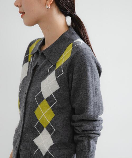 URBAN RESEARCH（アーバンリサーチ）の「アーガイルシャツカラーカーディガン（ニット/セーター・レディース・ネイビー/グレー・FREE）」の3枚目の写真