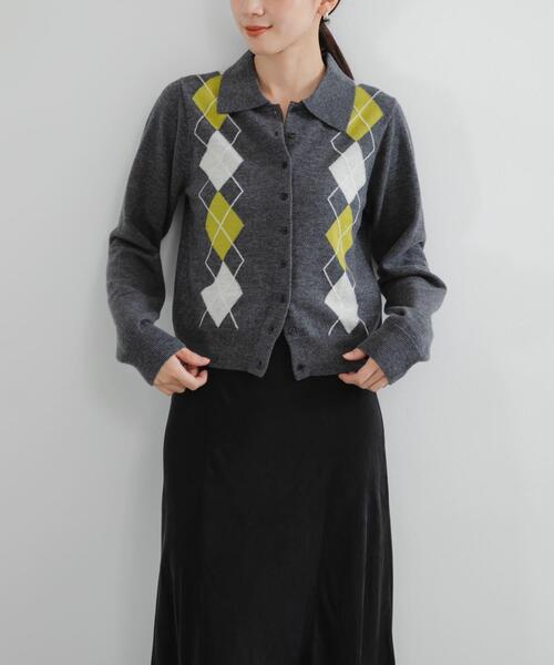 URBAN RESEARCH（アーバンリサーチ）の「アーガイルシャツカラーカーディガン（ニット/セーター・レディース・ネイビー/グレー・FREE）」の5枚目の写真