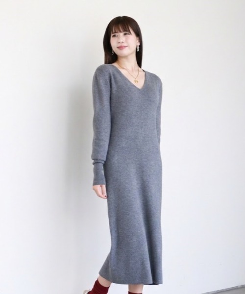 a lot of love(ア ロット オブ ラブ)の「ラウンドキーネック ニットワンピース(ワンピース・レディース・ブラック/オフホワイト/グレー・FREE)」の3枚目の写真