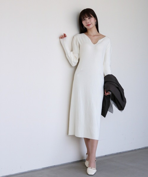 a lot of love(ア ロット オブ ラブ)の「ラウンドキーネック ニットワンピース(ワンピース・レディース・ブラック/オフホワイト/グレー・FREE)」の1枚目の写真