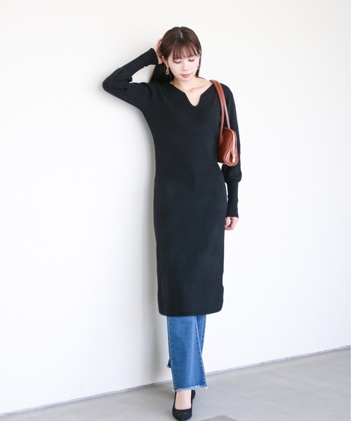 a lot of love(ア ロット オブ ラブ)の「ラウンドキーネック ニットワンピース(ワンピース・レディース・ブラック/オフホワイト/グレー・FREE)」の2枚目の写真