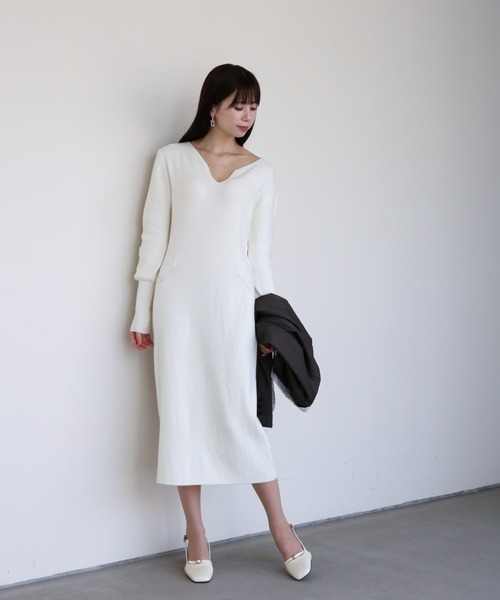 a lot of love(ア ロット オブ ラブ)の「ラウンドキーネック ニットワンピース(ワンピース・レディース・ブラック/オフホワイト/グレー・FREE)」の6枚目の写真