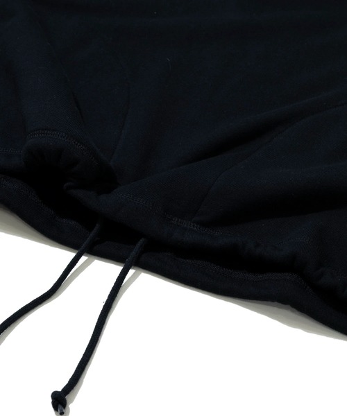 go slow caravan（ゴースローキャラバン）の「空紡糸裏毛 猫と麦酒 ヘムスピンドル クルースウェット（スウェット・メンズ・アイボリー/ブラック・SMALL/MEDIUM/LARGE/X-LARGE）」の11枚目の写真