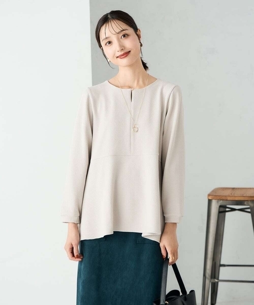 a.v.v(アーヴェヴェ)の「千鳥ジャガードペプラムトップス(Tシャツ/カットソー・レディース・グレー系その他/ブラック・38/36/40)」の7枚目の写真