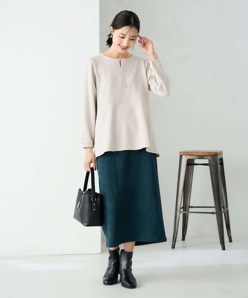 a.v.v(アーヴェヴェ)の「千鳥ジャガードペプラムトップス(Tシャツ/カットソー・レディース・グレー系その他/ブラック・38/36/40)」の9枚目の写真