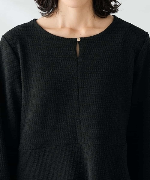 a.v.v(アーヴェヴェ)の「千鳥ジャガードペプラムトップス(Tシャツ/カットソー・レディース・グレー系その他/ブラック・38/36/40)」の19枚目の写真