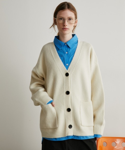 Auntie Rosa Holiday（アンティローザホリデー）の「オーバーサイズカーディガン（カーディガン/ボレロ・レディース・チャコールグレー/ブラック/ピンク/ホワイト・FREE）」の18枚目の写真